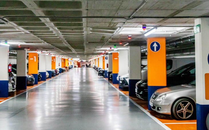 El Ayuntamiento y Telpark facilitan la recarga gratuita de vehículos eléctricos en tres aparcamientos de Benidorm